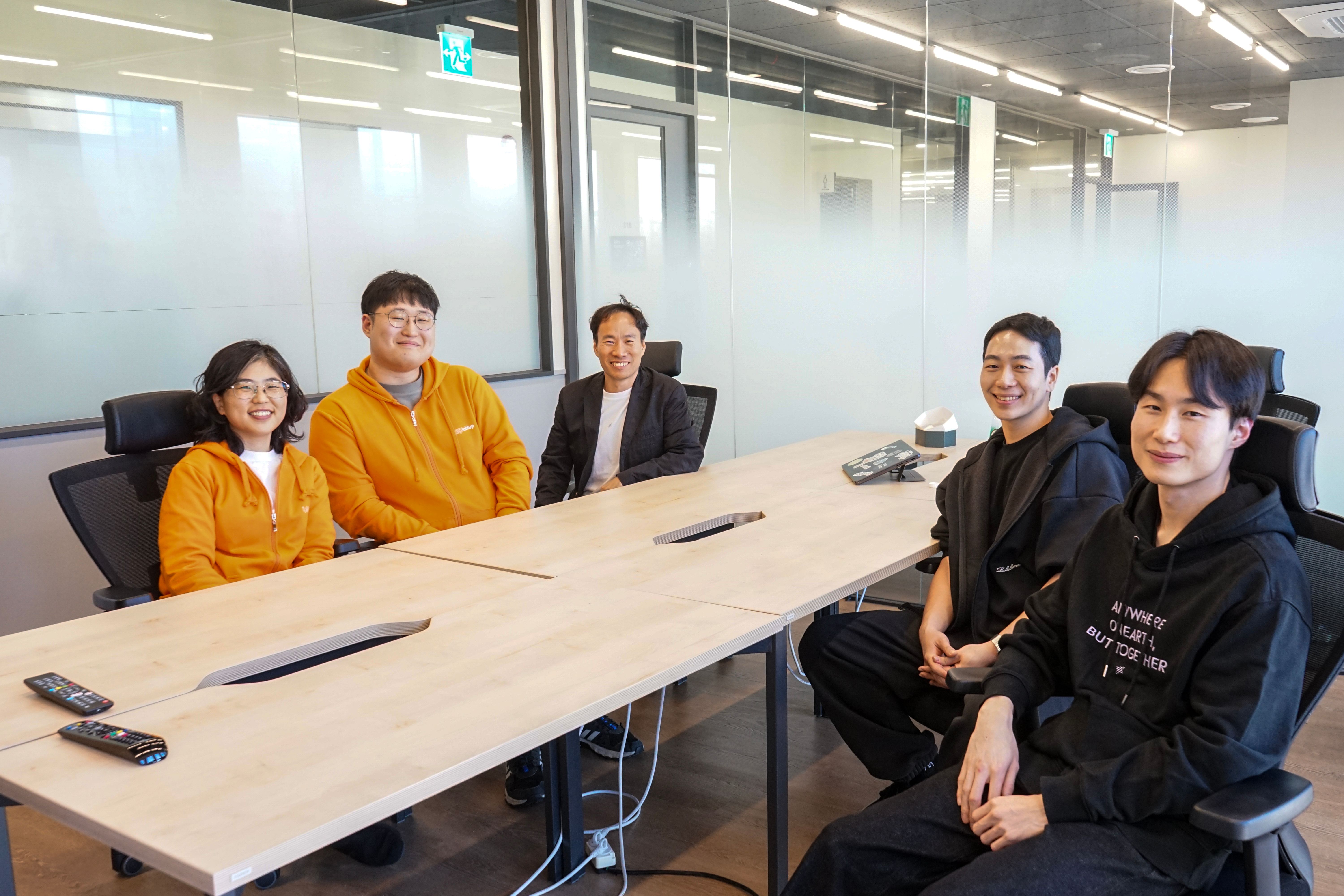 Joint photograph with Sung Kim, CEO of Upstage